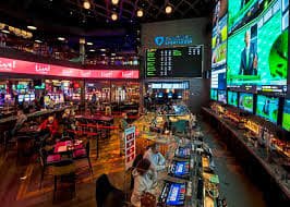 Antarmuka aplikasi mpotower menampilkan kategori permainan live-dealer, sportsbook, dan slot